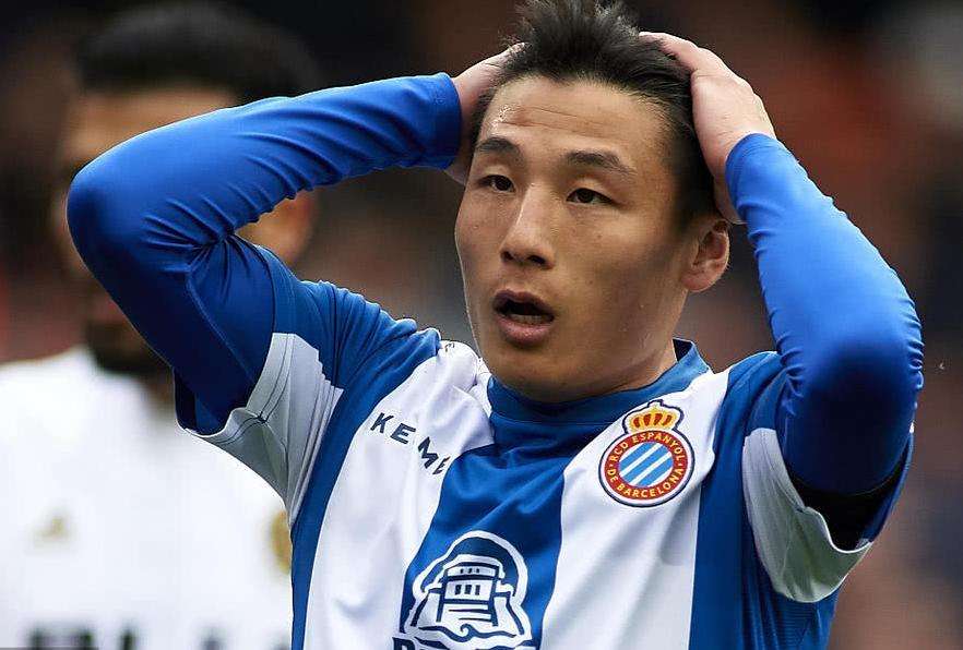  曼联青训小将临危受命替补登场完成绝杀救赎战