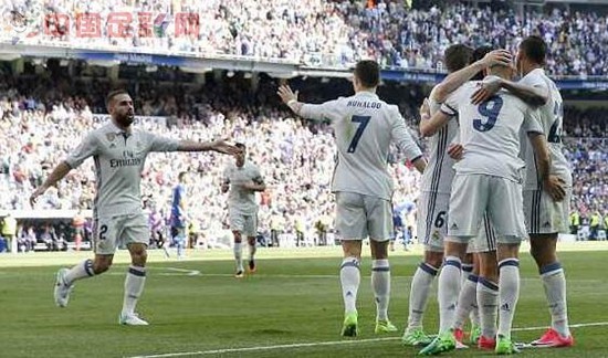  法兰克福双星连线建功，主场完胜保持不败